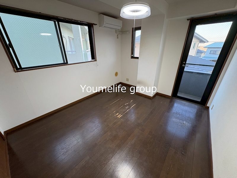 ミレニアム・ヒルズ リビング