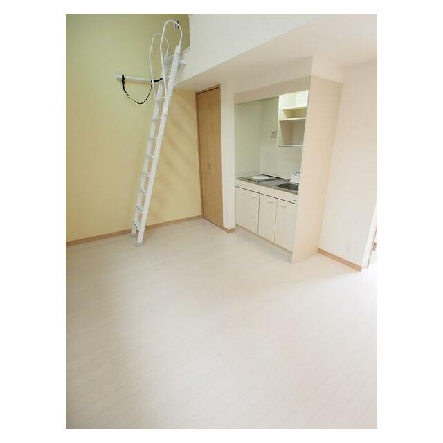 ルミエール桜ヶ丘 リビング