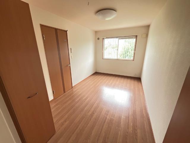 ソフィア ベッドルーム