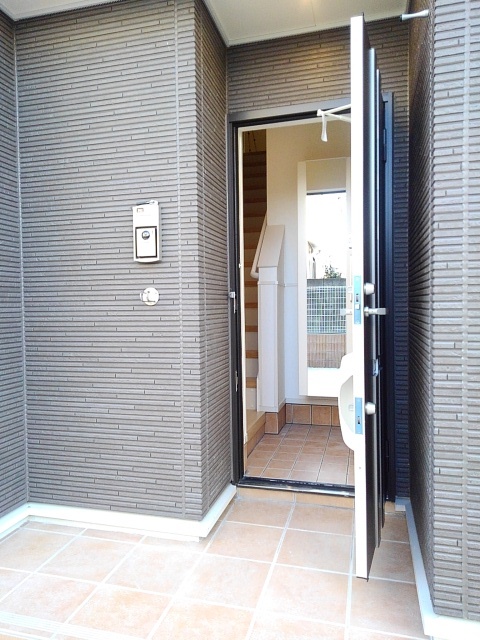 アルコバレーニⅢ 玄関