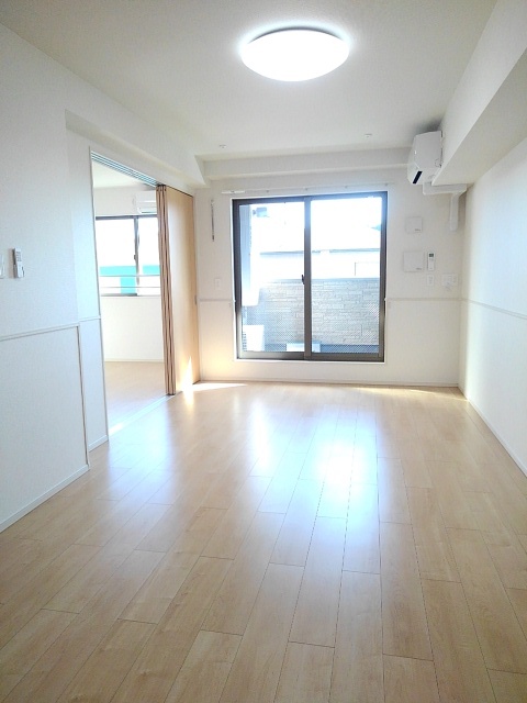 アルコバレーニⅢ リビング