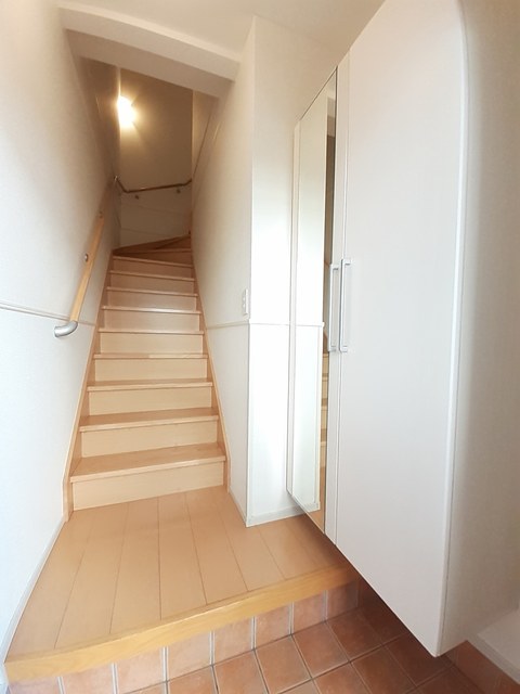 メゾンファミーユ 玄関