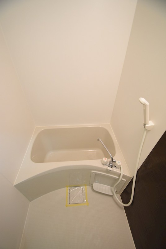 ポルシェ厚木旭町 風呂画像