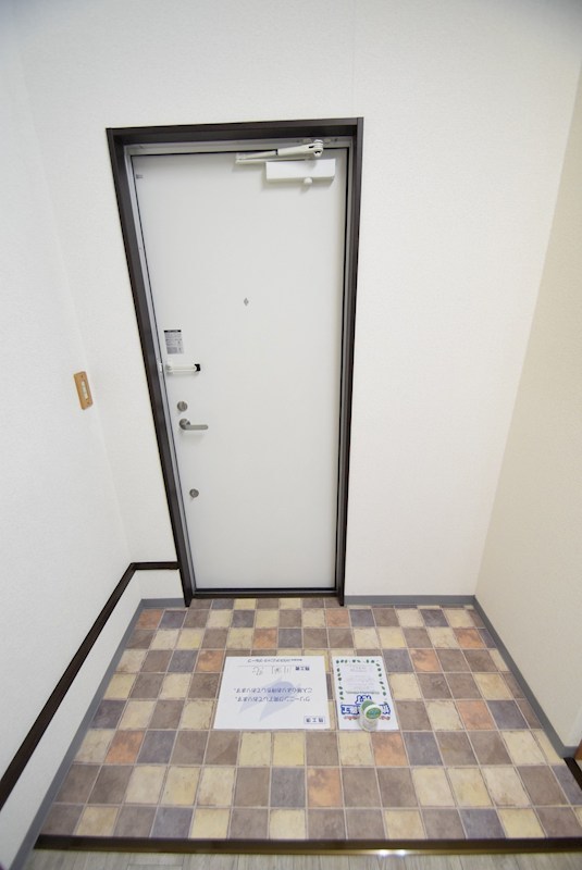 ポルシェ厚木旭町 玄関