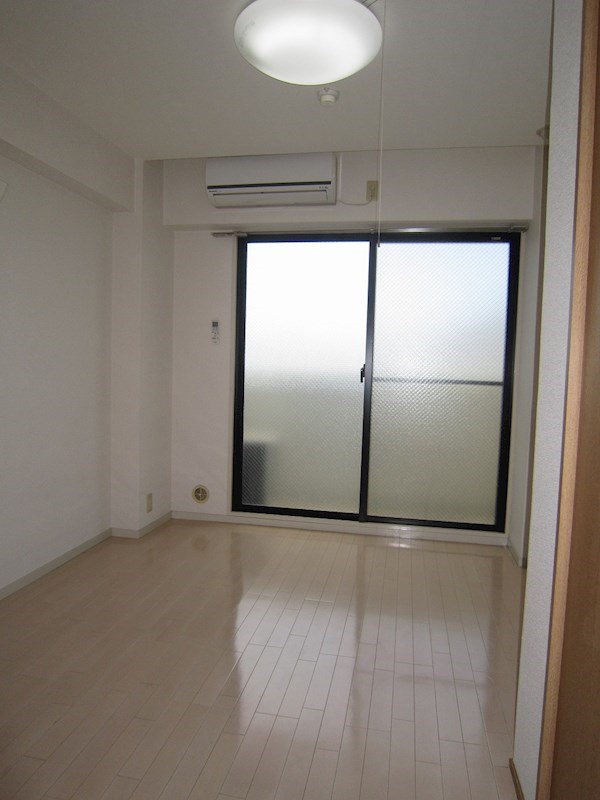 コパーズアプト平塚 リビング