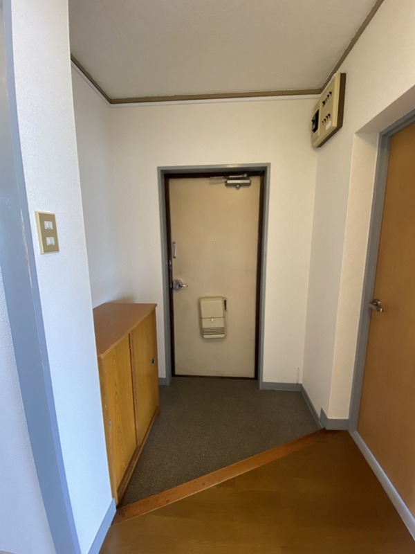 コーポ渡辺 玄関