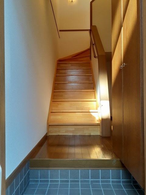 カーサエレガンス白鳥 玄関