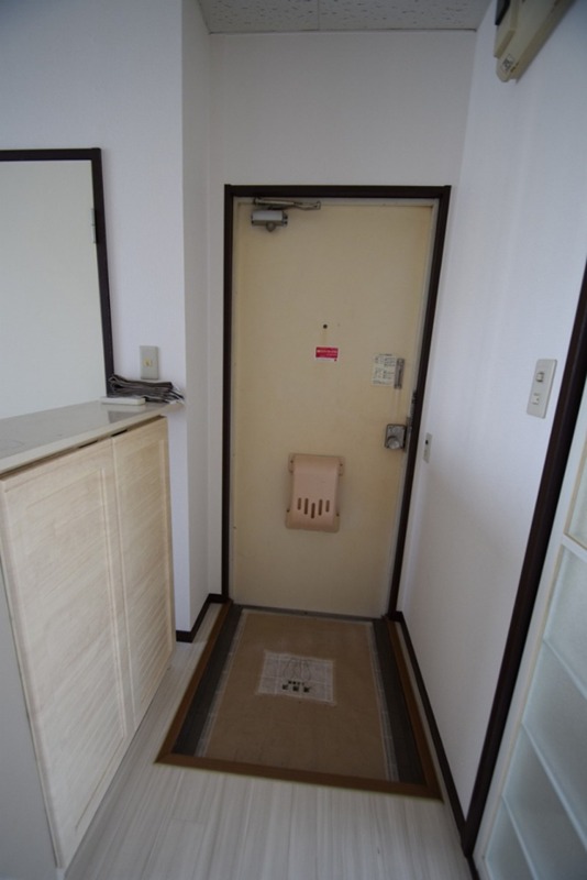 ハイツ田園A 玄関
