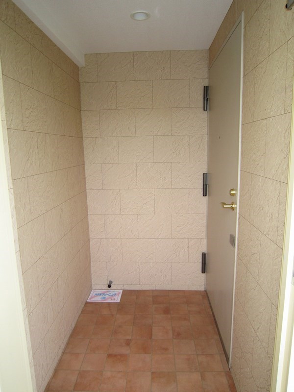 コパーズアプト平塚 玄関