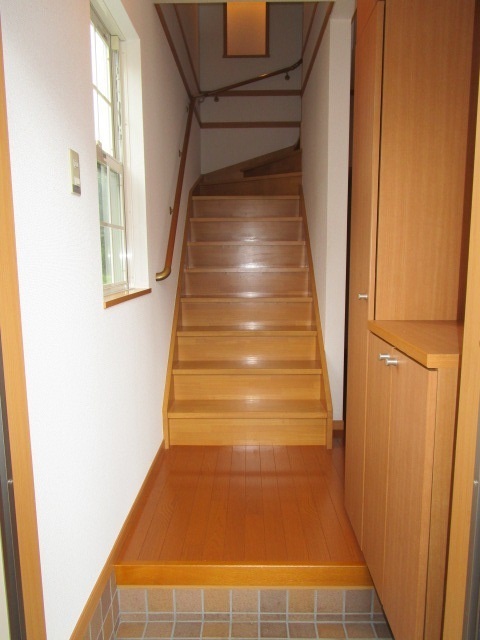 ステイブル・セトル 玄関