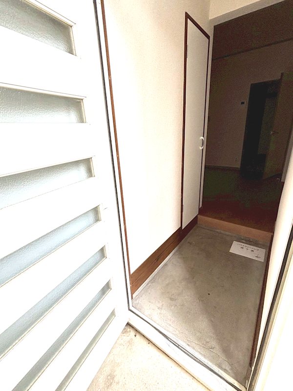 新倉ハイツ 玄関