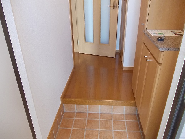 Ｙ．クルメン 玄関