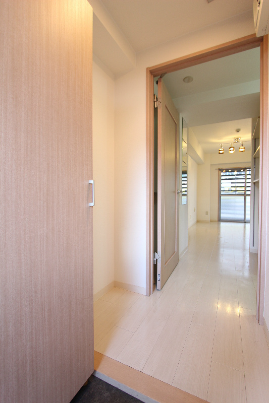 アルウェット プティ  玄関