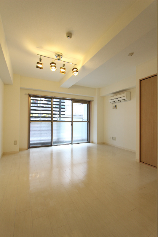 アルウェット プティ  リビング