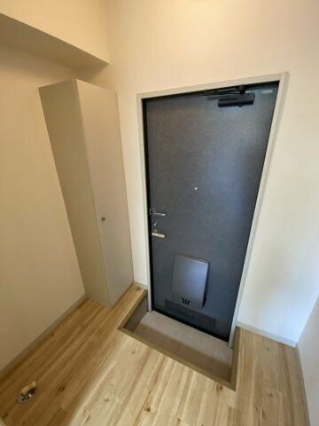 メゾン・ド・ミモザ 玄関