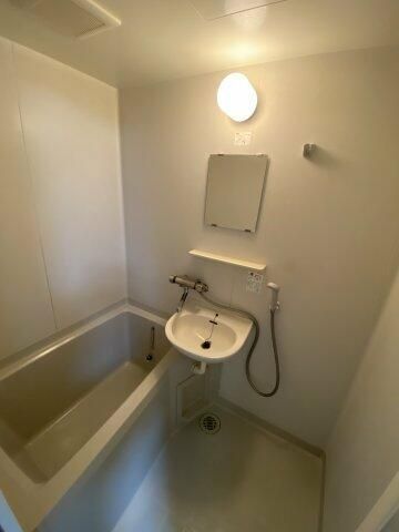 メゾン・ド・ミモザ 風呂画像