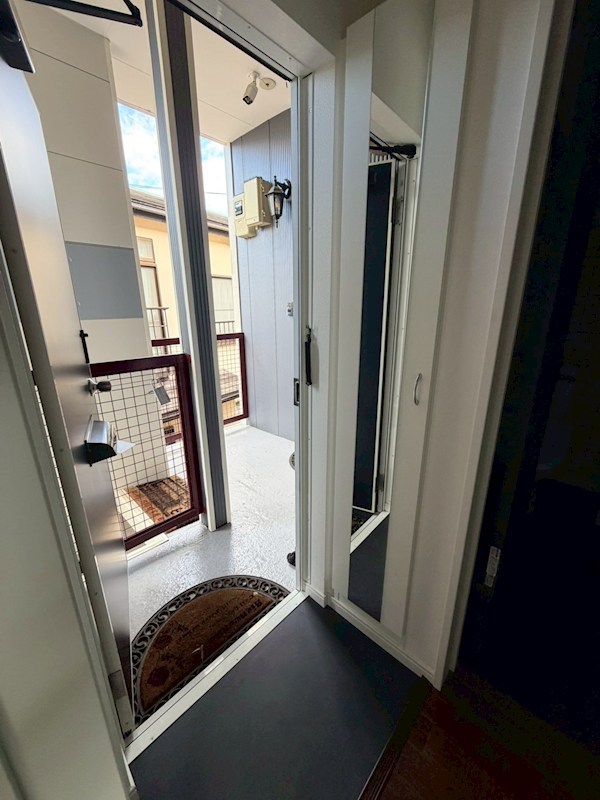 リベルテハイムANU 玄関