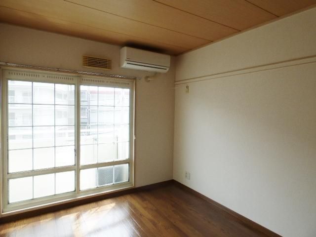 ソシア西館 リビング