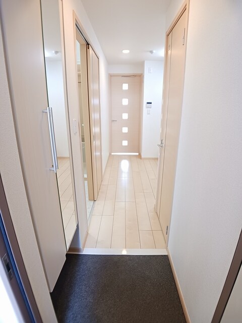 ヴィオラ　プリート 玄関