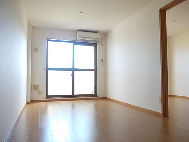 ヴェルグ広貴 リビング