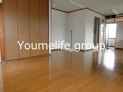 コーポマルケイ リビング