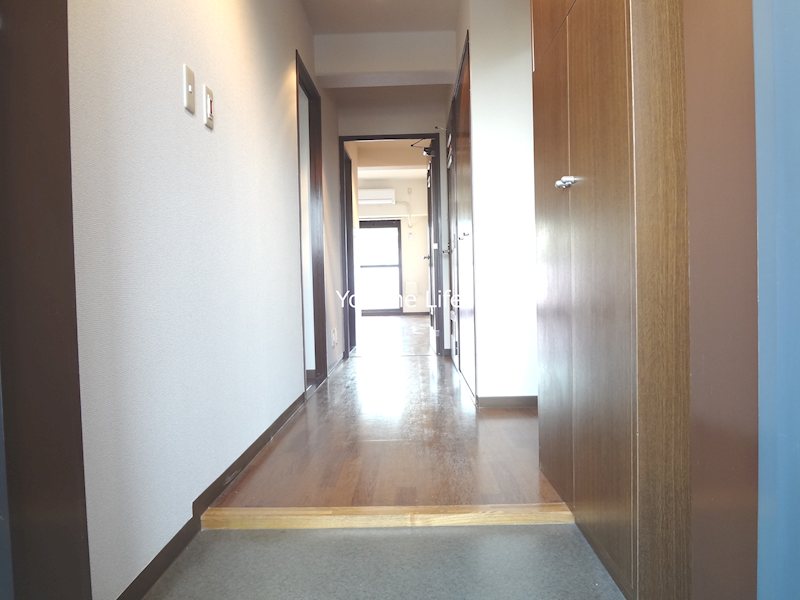 オーバーヒルズ弐番館 玄関