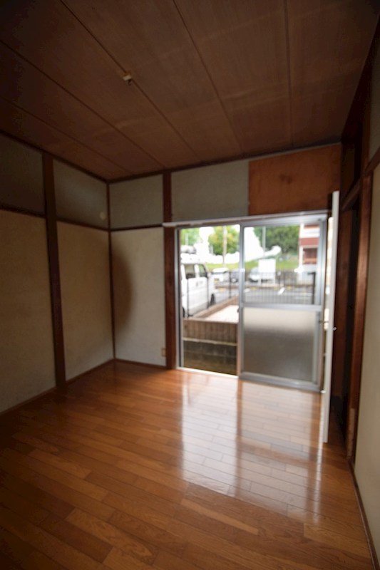 鳶尾青木貸家 リビング