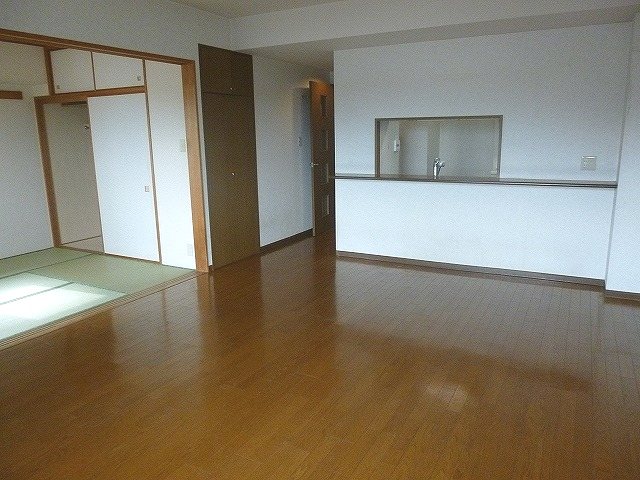 フォルスコート藤沢善行 リビング