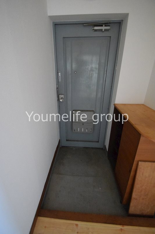 メゾン足柄 玄関