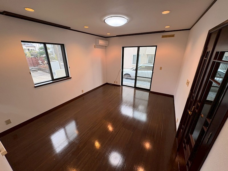 七里ガ浜東４丁目戸建 リビング