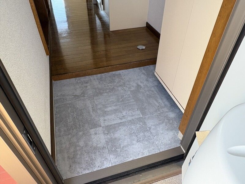 サンテラス毛利台 玄関