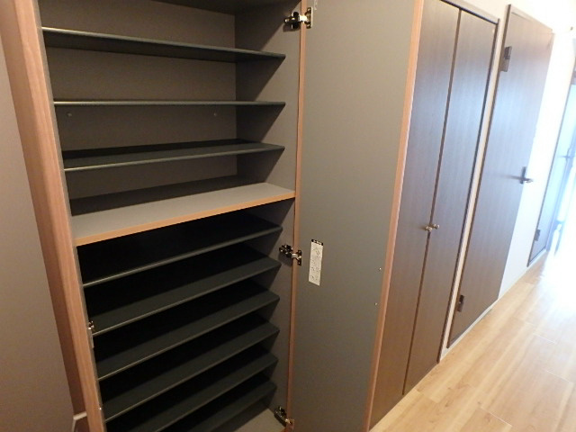 フルール湘南  玄関