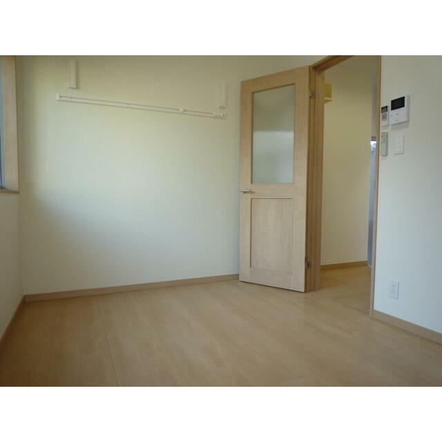 ロンド・ベル リビング