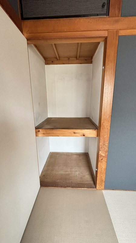 横浜市戸塚区戸塚町４４９５番地４０戸建 収納