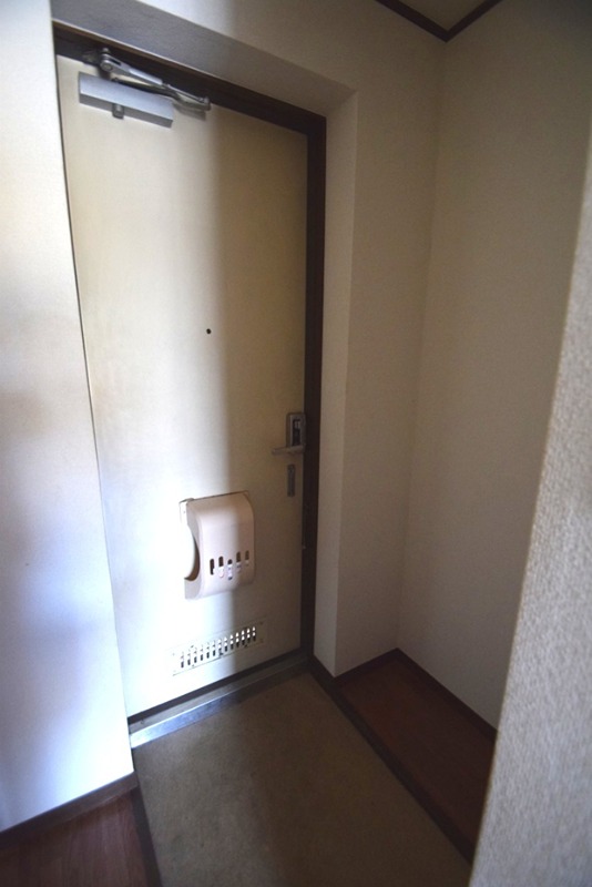 エリール厚木 玄関