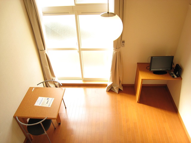 レオパレス戸塚吉田町 玄関