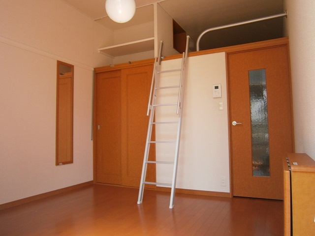 レオパレス戸塚吉田町 ベッドルーム