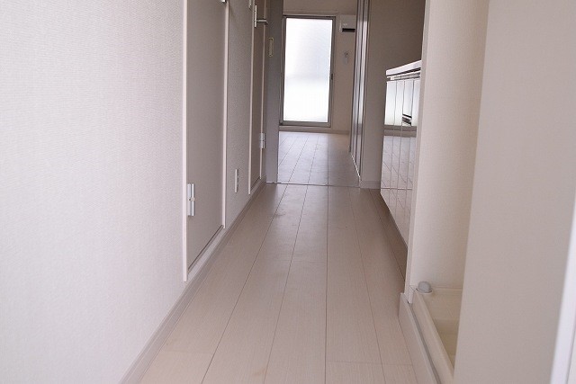 リブリ・クインスヴェール 玄関