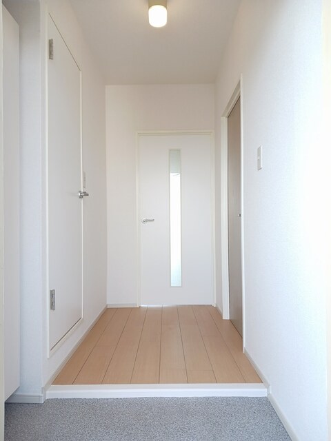 フレア・エクレール湘南 玄関