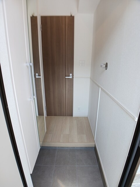 エフノーブル 玄関