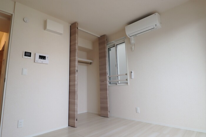 マ・メゾン鵠沼花沢　A リビング