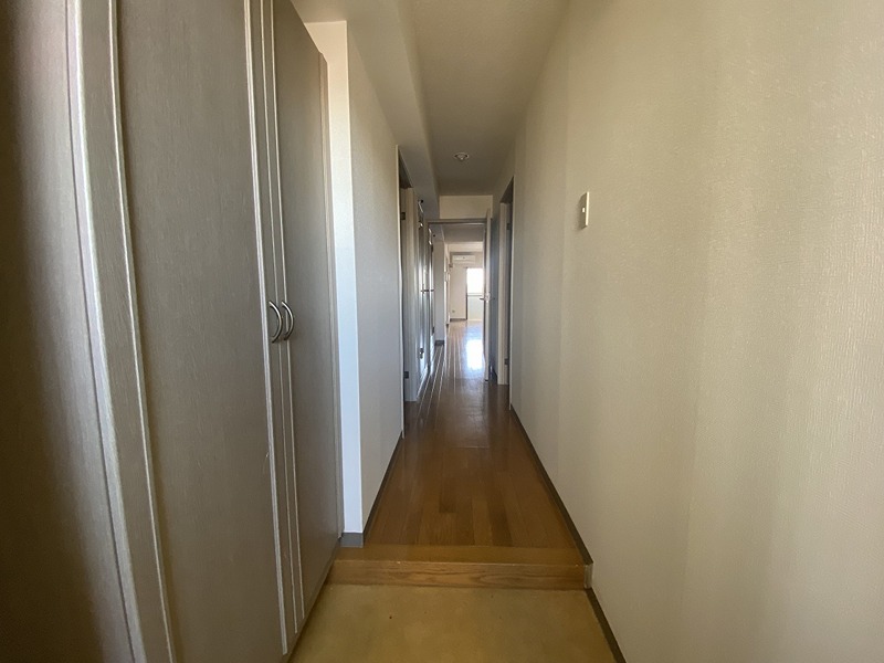 フィールド・サン 玄関