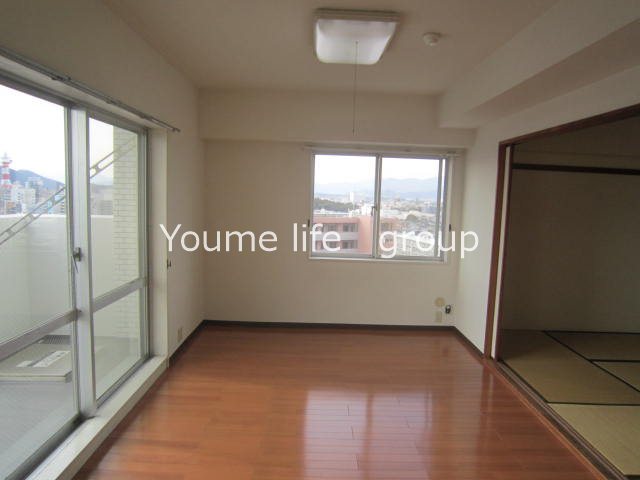 東急ドエルアルス平塚 リビング