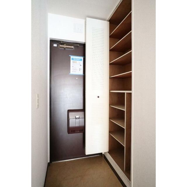 レジデンス　山手台 玄関