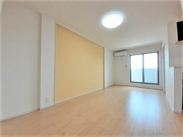 ヴェルテス弐番館 リビング