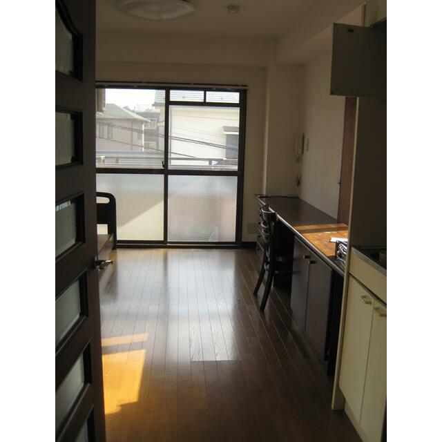 アドーレ湘南 リビング