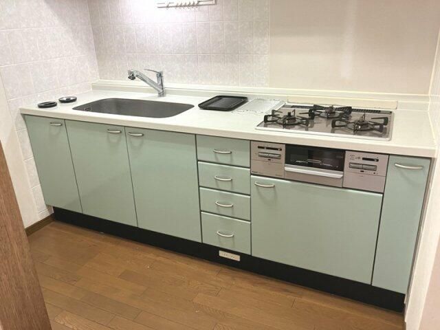 平塚八重咲町三和プラザ キッチン