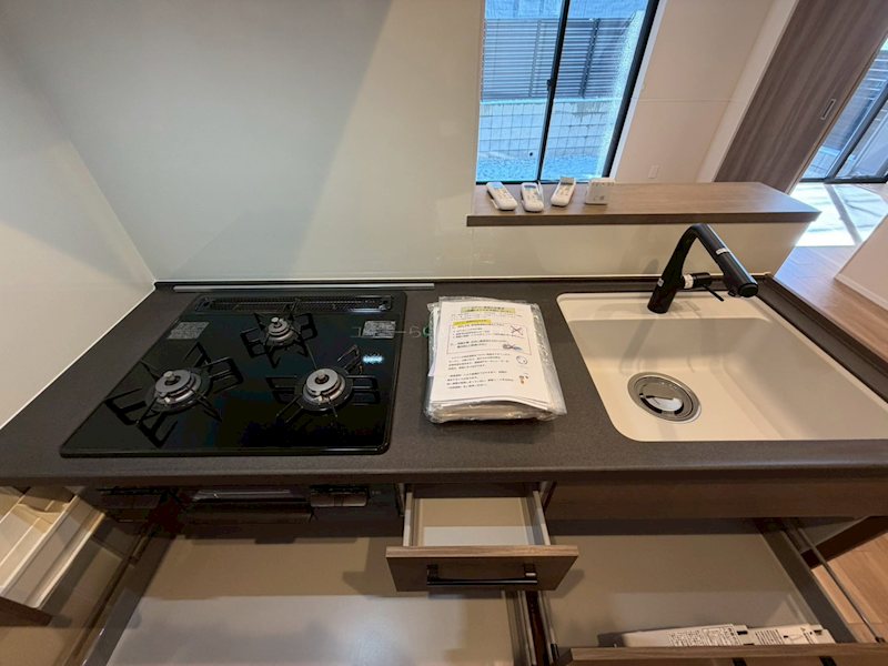 Ｙ&amp;rsquo;ｓ　Ｆ　Ｒｅｓｉｄｅｎｃｅ　Ⅱ キッチン