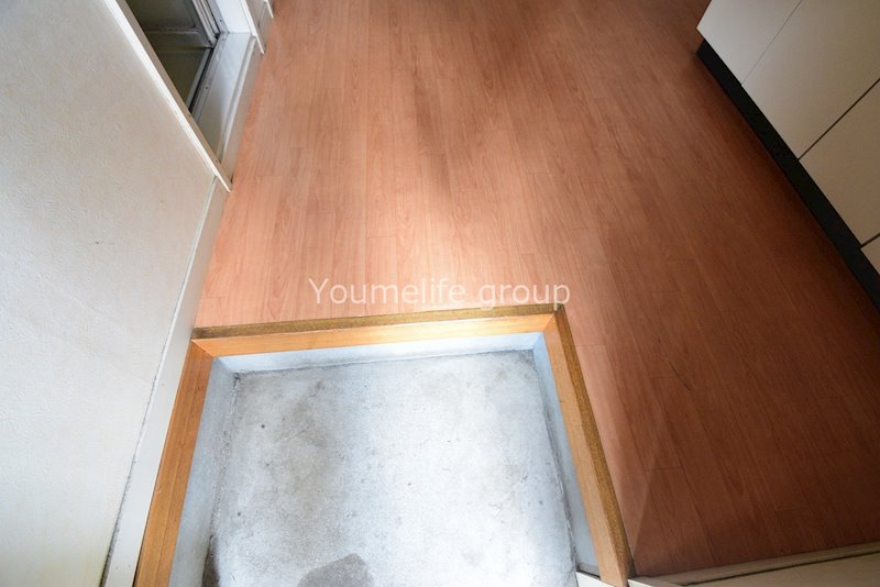 おのハイツ 玄関