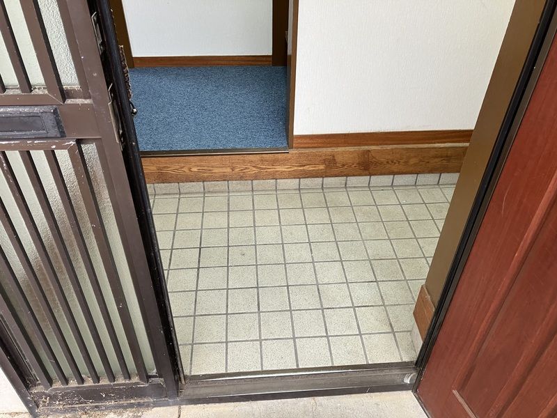 臼井貸家 玄関